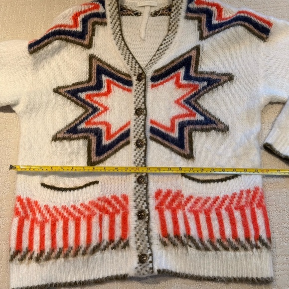 Cozy Multicolor Star Patterned Cardigan - Picture 14 of 16